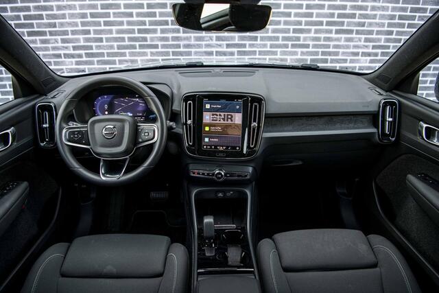 Volvo XC40 Single Motor Extended Range Plus 82 kWh Verwarmbare voorstoelen | Verwarmbaar stuurwiel | Warmtepomp | Adaptieve cruisecontrol | BLIS
