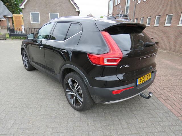 Volvo XC40 1.5 T4 156Kw Recharge Inscription Expression * Rijklaarprijs incl. garantie * Trekhaak afn. * Privacy glas * Navi * PDC * Carplay Android