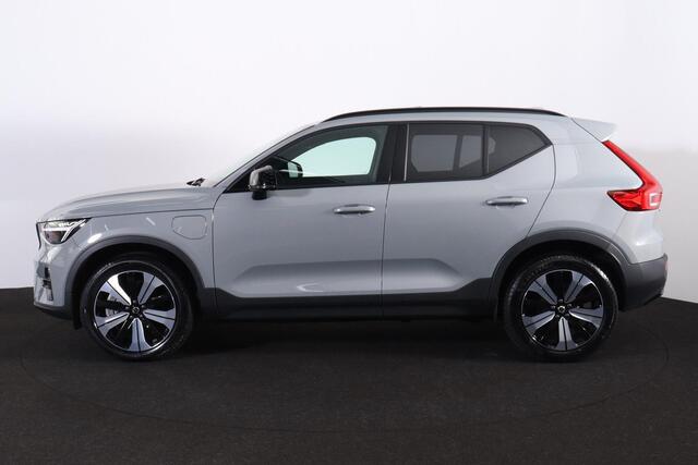 Volvo XC40 T4 Recharge Ultimate Dark - Panorama/schuifdak - IntelliSafe Assist & Surround - 360º Camera - Verwarmde voorstoelen & stuur - Parkeersensoren voor & achter - Elektr. bedienb. voorstoelen met geheugen links - Draadloze tel. lader - Extra getint glas - 19'