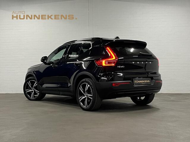 Volvo XC40 1.5 T5 Recharge R-Design Trekhaak | Open dak | BLIS | Keyless | Adapt. Cruise c.| Stoel/Stuur verwarming