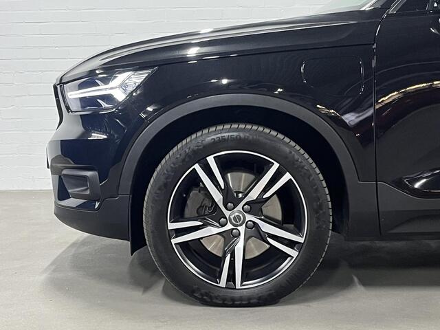 Volvo XC40 1.5 T5 Recharge R-Design Trekhaak | Open dak | BLIS | Keyless | Adapt. Cruise c.| Stoel/Stuur verwarming