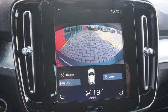 Volvo XC40 2.0 D3 AWD Momentum | Leder | Camera | Navigatie | Cruise Control | Origineel NL |