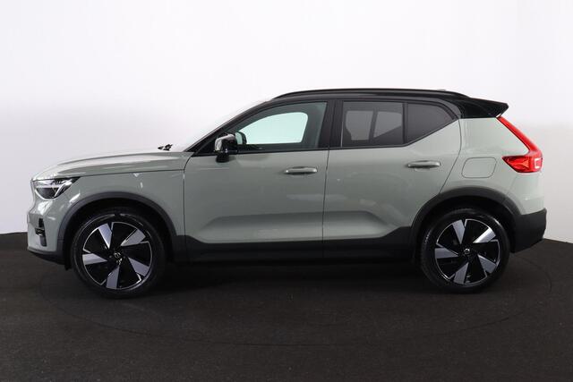 Volvo XC40 Recharge Twin Plus 82 kWh - IntelliSafe Assist & Surround - Parkeercamera achter - Parkeersensoren voor & achter - Elektr. bedienb. bestuurdersstoel met geheugen - Draadloze tel. lader - Warmtepomp - Extra getint glas - Elektr. inklapbare trekhaak - 19' L