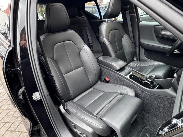 Volvo XC40 RECHARGE P8 408PK AWD R-DESIGN-BLACK EDITION PANO/LED/BOMVOL!