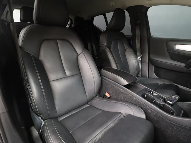 Volvo XC40 1.5 T5 Recharge R-Design Expression [TREKHAAK UITKLAPBAAR, MEMORY SEATS, CAMERA, STUURWIEL VERWARMD, STOELVERWARMING, ELEK. KOFFERKLEP, NIEUWSTAAT]