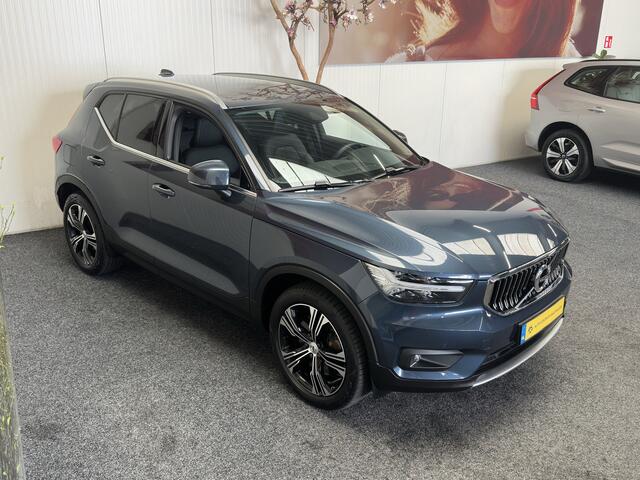 Volvo XC40 1.5 T4 RECHARGE INSCRIPTION FACELIFT ! ELEK. TREKHAAK NAVIGATIE CRUISE CONTROL CLIMATE CONTROL APPLE CARPLAY/ANDROID RIJSTROOKSENSOREN ACHTERUITRIJCAMERA ZEER MOOI !! 3010