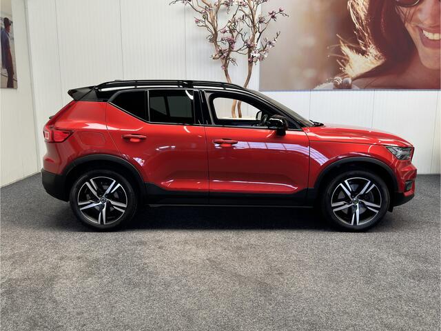 Volvo XC40 1.5 T4 RECHARGE R-DESIGN ELEK.TREKHAAK NAVIGATIE CRUISE CONTROL CLIMATE CONTROL APPLE CARPLAY/ANDROID RIJSTROOKSENSOREN DODEHOEKSENSOREN ACHTERUITRIJCAMERA ZEER MOOI !! 3010