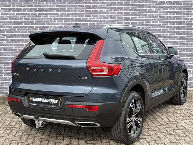Volvo XC40 1.5 T3 Inscription | Trekhaak | DAB | Parkeersensoren V+A | Parkeercamera | 19"lm velgen | BLIS (dodehoekdetectie) | Stoelverwarming | Volvo on Call |