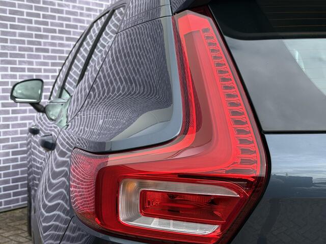 Volvo XC40 1.5 T3 Inscription | Trekhaak | DAB | Parkeersensoren V+A | Parkeercamera | 19"lm velgen | BLIS (dodehoekdetectie) | Stoelverwarming | Volvo on Call |