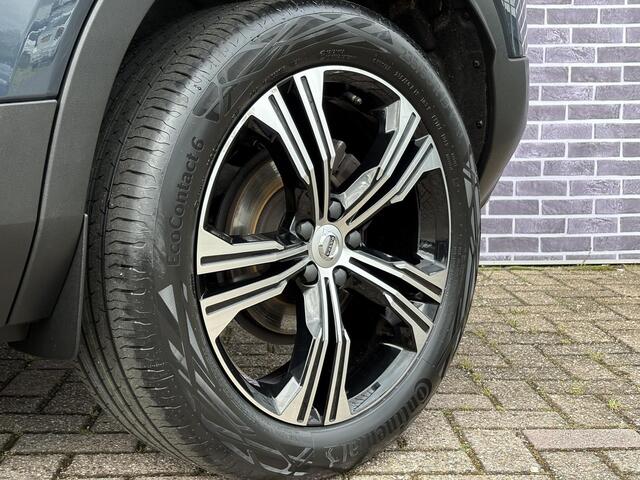 Volvo XC40 1.5 T3 Inscription | Trekhaak | DAB | Parkeersensoren V+A | Parkeercamera | 19"lm velgen | BLIS (dodehoekdetectie) | Stoelverwarming | Volvo on Call |