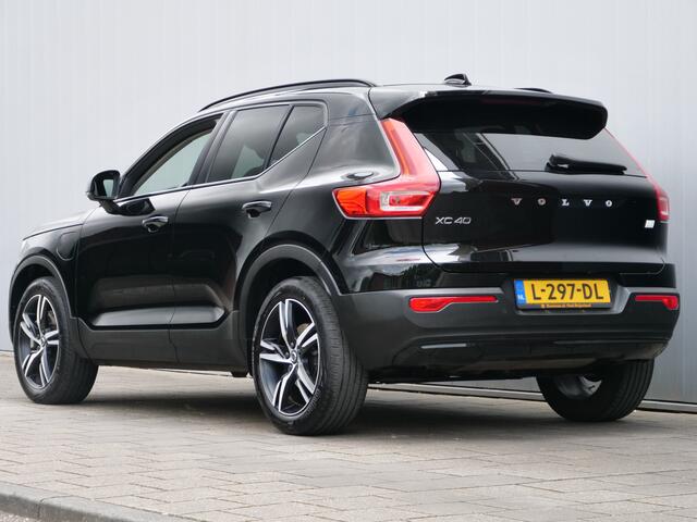 Volvo XC40 1.5 T4 Recharge 211pk R-Design Expression AUTOMAAT Harman-Kardon Sound / Leder / 19inch / Trekhaak