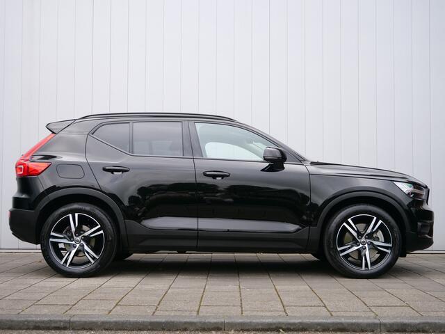 Volvo XC40 1.5 T4 Recharge 211pk R-Design Expression AUTOMAAT Harman-Kardon Sound / Leder / 19inch / Trekhaak