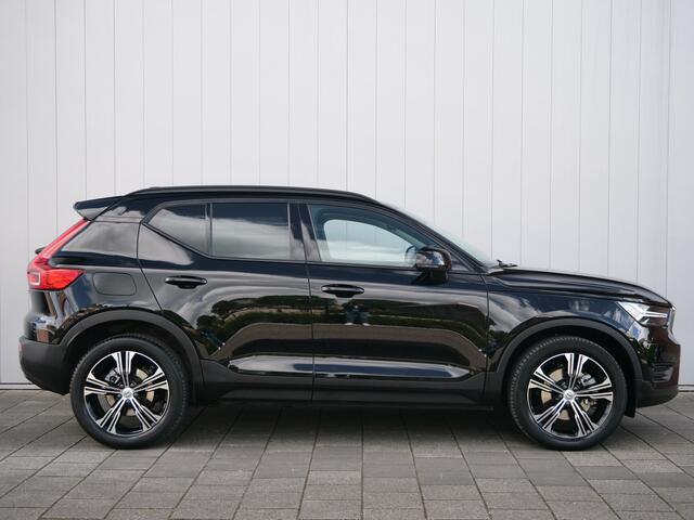 Volvo XC40 1.5 T2 130pk Momentum Core Apple Carplay / Winterpakket / Camera