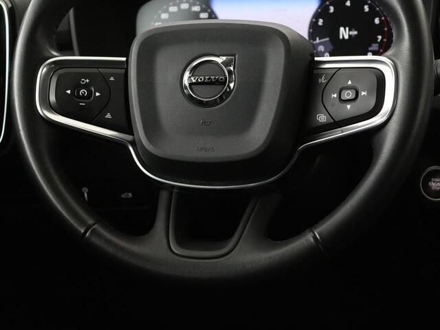 Volvo XC40 1.5 T3 Momentum | Stoelverwarming | Trekhaak | Carplay | Harman/Kardon | Camera | Navigatie | Half leder | Full LED