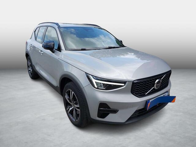 Volvo XC40 2.0 B3 Plus Dark | Stoel + Stuur verwarming | Memory | Keyless entry | Navigatie |