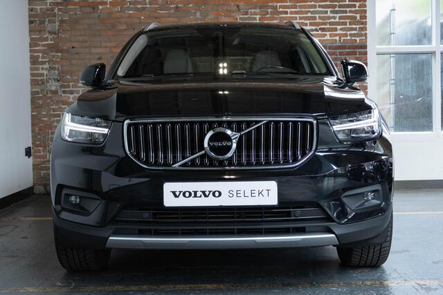Volvo XC40 T4 Recharge Inscription | Blond Lederen bekleding | Dealer onderhouden | Harman Kardon premium audio | Wegklapbare trekhaak | Navigatie | Comfortstoelen | Stoelverwarming | BLIS |