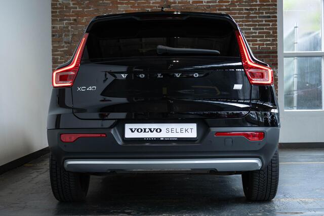 Volvo XC40 T4 Recharge Inscription | Blond Lederen bekleding | Dealer onderhouden | Harman Kardon premium audio | Wegklapbare trekhaak | Navigatie | Comfortstoelen | Stoelverwarming | BLIS |