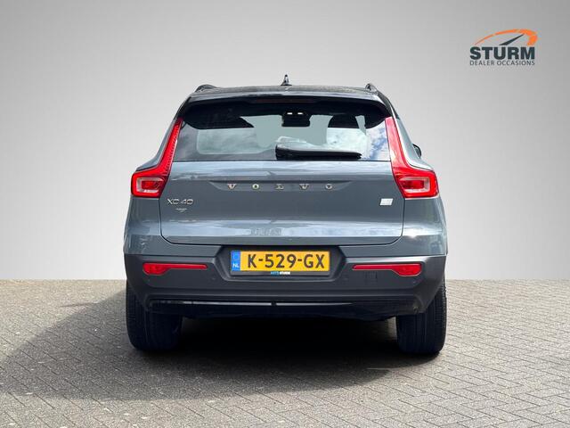 Volvo XC40 Recharge P8 AWD R-Design 408pk | Trekhaak Uitklapbaar | Navigatie | Apple Carplay/Android Auto | Stuur- + Stoelverwarming | Adapt. Cruise Control | Rijklaarprijs!