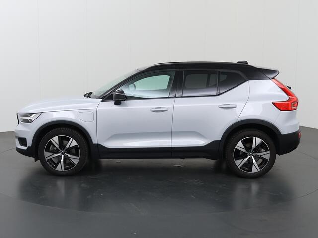 Volvo XC40 1.5 T5 Plug-in hybrid R-design | Apple Carplay/Android Auto | Cruise Control | DAB | Navigatiesysteem | Parkeercamera |
