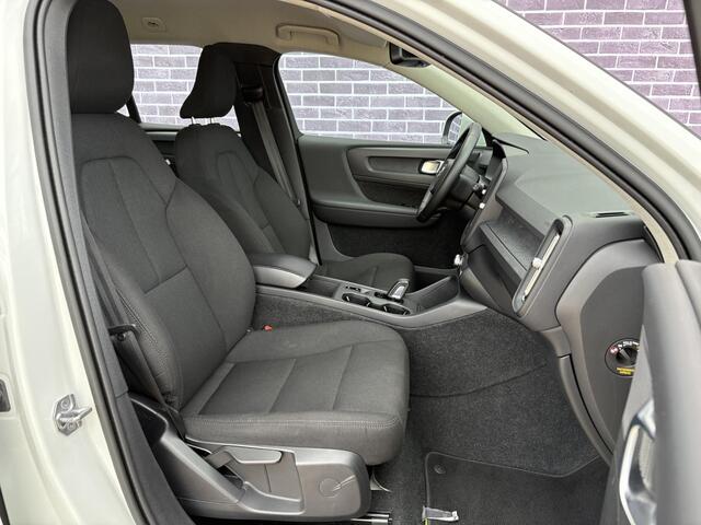 Volvo XC40 1.5 T2 Momentum Core | Camera | Navigatie | LED koplampen | Parkeersensoren V+A | Carplay | On Call |
