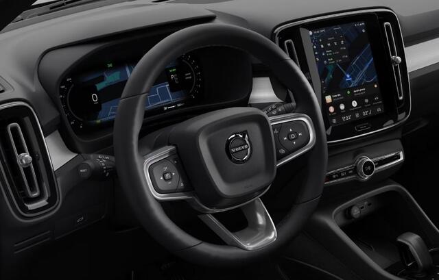 Volvo XC40 2.0 B4 Plus Black Edition | Lounge Pack | Panoramadak | Nubuck Interieur | 360 Camera | Verwarmbare Vorruit |