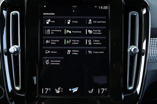 Volvo XC40 T4 Recharge R-Design - Panorama/schuifdak - IntelliSafe Assist - Harman/Kardon audio- Parkeercamera achter - Verwarmde voorstoelen & stuur - Parkeersensoren voor & achter - Draadloze tel. lader - Extra getint glas - 19' LMV