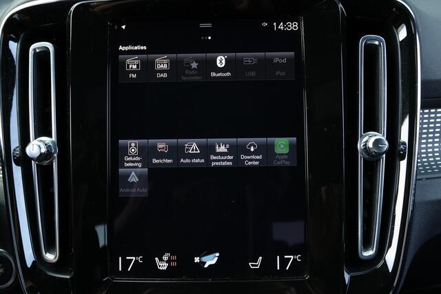 Volvo XC40 T4 Recharge R-Design - Panorama/schuifdak - IntelliSafe Assist - Harman/Kardon audio- Parkeercamera achter - Verwarmde voorstoelen & stuur - Parkeersensoren voor & achter - Draadloze tel. lader - Extra getint glas - 19' LMV