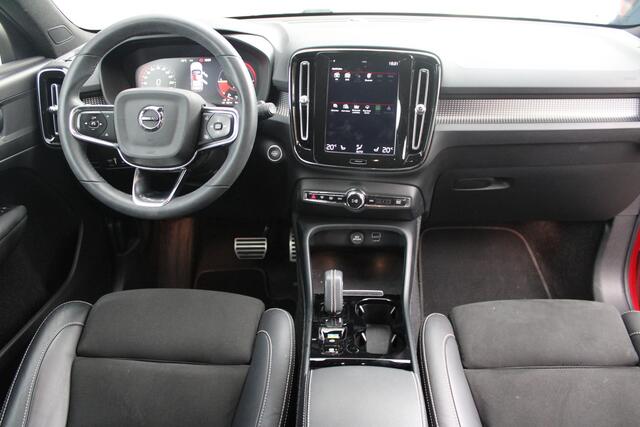 Volvo XC40 T4 211PK AUT7 Recharge R-Design | Adaptive Cruise & Pilot Assist | Park Assist voor+achter & Camera | Stoel & Stuurverwarming | Elektr. Achterklep | Semi Elektr. Trekhaak | Microtech-Nubuck Bekleding |