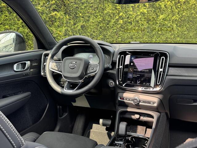 Volvo XC40 T5 Plug-in hybrid Ultimate Dark | Trekhaak | Pilot Assist | All-Season | H&K Audio | Camera