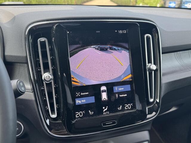 Volvo XC40 T5 Plug-in hybrid Ultimate Dark | Trekhaak | Pilot Assist | All-Season | H&K Audio | Camera