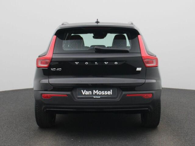 Volvo XC40 1.5 T5 Recharge R-Design | Achteruitrij Camera | Cruise Controle | Apple Carplay / Android Auto | Stoel + Stuur Verwarming |