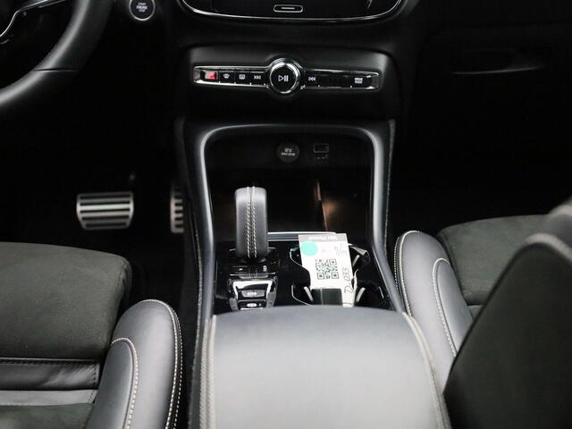 Volvo XC40 1.5 T5 Recharge R-Design | Achteruitrij Camera | Cruise Controle | Apple Carplay / Android Auto | Stoel + Stuur Verwarming |