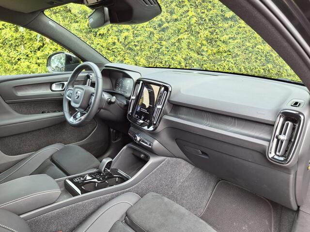 Volvo XC40 1.5 T5 Plug-in hybrid Ultimate Dark | Panoramadak | Harman/Kardon | Trekhaak |