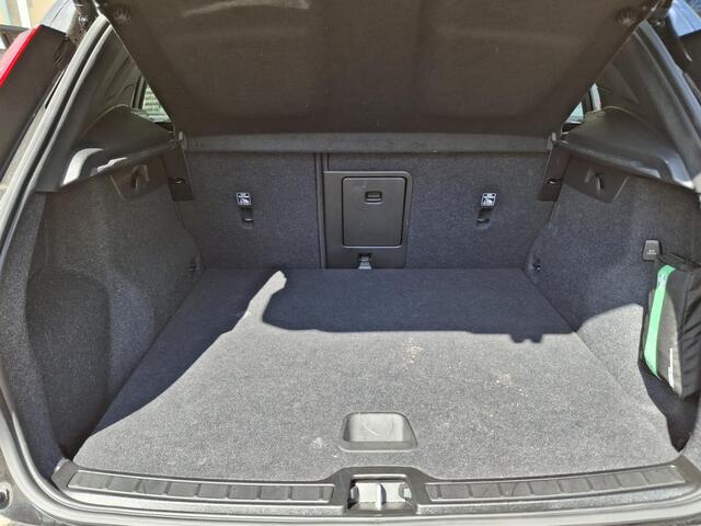 Volvo XC40 1.5 T5 Plug-in hybrid Ultimate Dark | Panoramadak | Harman/Kardon | Trekhaak |