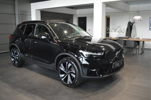 Volvo XC40 2.0 B3 Plus Dark leer pano camera harman kardon 20 inch !!