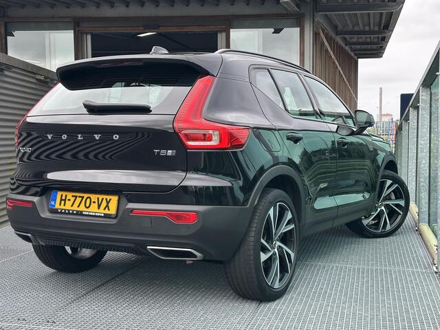 Volvo XC40 1.5 T5 Twin Engine R-Design PHEV , Automaat, Panoramadak, Keyless entry, Harman Kardon audio, 20 inch wielen, Stoelverwarming, DAB audio, Parkeercamera achter