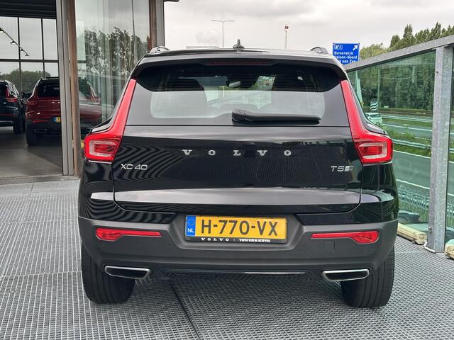 Volvo XC40 1.5 T5 Twin Engine R-Design PHEV , Automaat, Panoramadak, Keyless entry, Harman Kardon audio, 20 inch wielen, Stoelverwarming, DAB audio, Parkeercamera achter