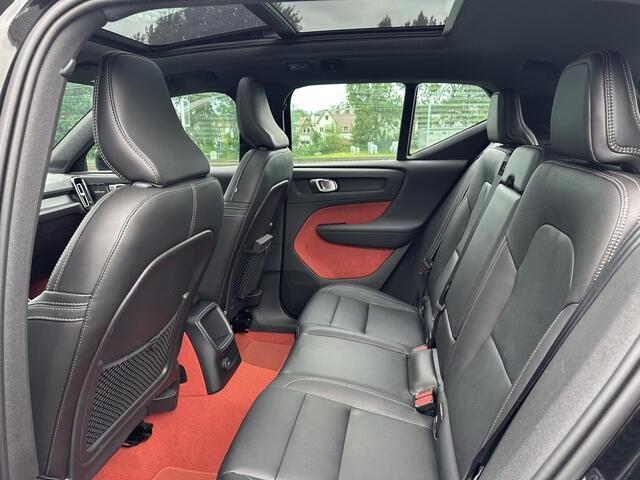 Volvo XC40 1.5 T5 Twin Engine R-Design PHEV , Automaat, Panoramadak, Keyless entry, Harman Kardon audio, 20 inch wielen, Stoelverwarming, DAB audio, Parkeercamera achter