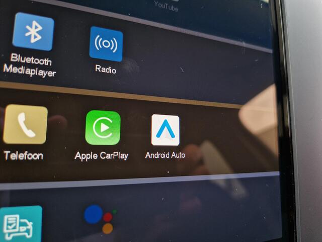 Volvo XC40 2.0 B3 Essential | Apple Carplay / Android Auto | Climate | PDC | DAB | Licht- en Regensensor | LED |