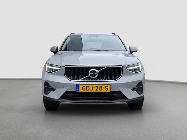 Volvo XC40 2.0 B3 Essential | Apple Carplay / Android Auto | Climate | PDC | DAB | Licht- en Regensensor | LED |