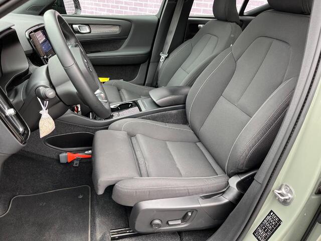 Volvo XC40 Recharge Pro | Panoramadak | Harman Kardon | Adaptive Cruise | Elektr. stoelbediening | Stuur/stoelverwarming | Standkachel | Google Maps