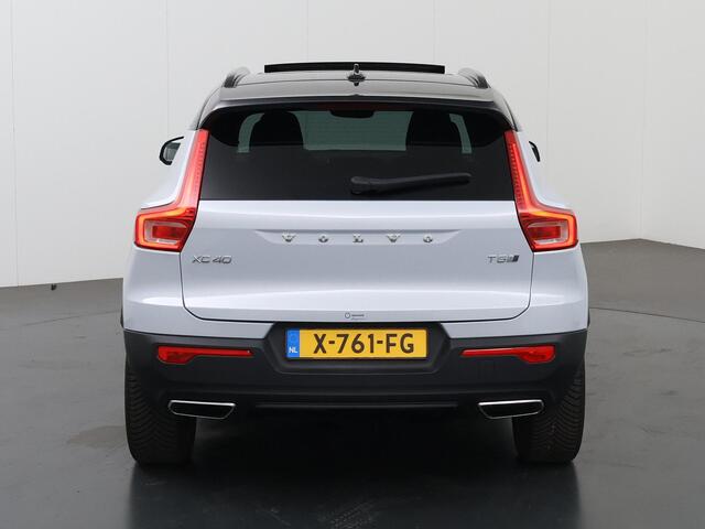 Volvo XC40 1.5 T5 Twin Engine R-Design | Panoramadak | Elekt. Stoelverstelling met geheugen | Stoel/Stuurwielverwarming | Elekt. Achterklep |