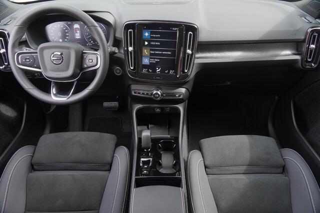 Volvo XC40 1.5 T5 Plug-in hybrid Plus Dark