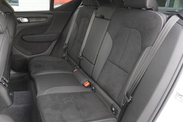 Volvo XC40 1.5 T5 Plug-in hybrid Plus Dark