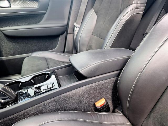 Volvo XC40 1.5 T4 Recharge R-Design Expression | Panodak | Trekhaak | 1800kg | Leder Alcantara | Two Tone | (occasion)