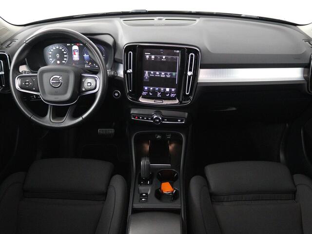 Volvo XC40 1.5 T5 Recharge R-Design | Apple Carplay / Android Auto (Navigatie) | Automaat | Schuif / Kanteldak | Half leder / Half alcantara | Trekhaak | VPI 31945