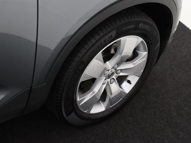 Volvo XC40 2.0 T4 Momentum 191PK | Navigatie | Climate Control | Cruise Control | Parkeersensoren | Licht & Regen Sensor | Keyless | 360 Camera |