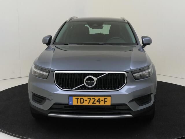 Volvo XC40 2.0 T4 Momentum 191PK | Navigatie | Climate Control | Cruise Control | Parkeersensoren | Licht & Regen Sensor | Keyless | 360 Camera |