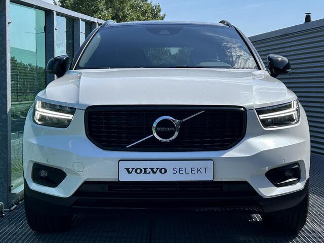 Volvo XC40 1.5 T2 R-Design Automaat, Zwart dak, spiegels en grille, Extra getinte ramen vanaf de B-stijl, Parkeercamera, Park assist voor- en achter