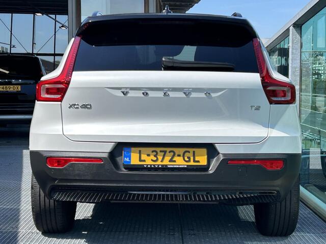 Volvo XC40 1.5 T2 R-Design Automaat, Zwart dak, spiegels en grille, Extra getinte ramen vanaf de B-stijl, Parkeercamera, Park assist voor- en achter